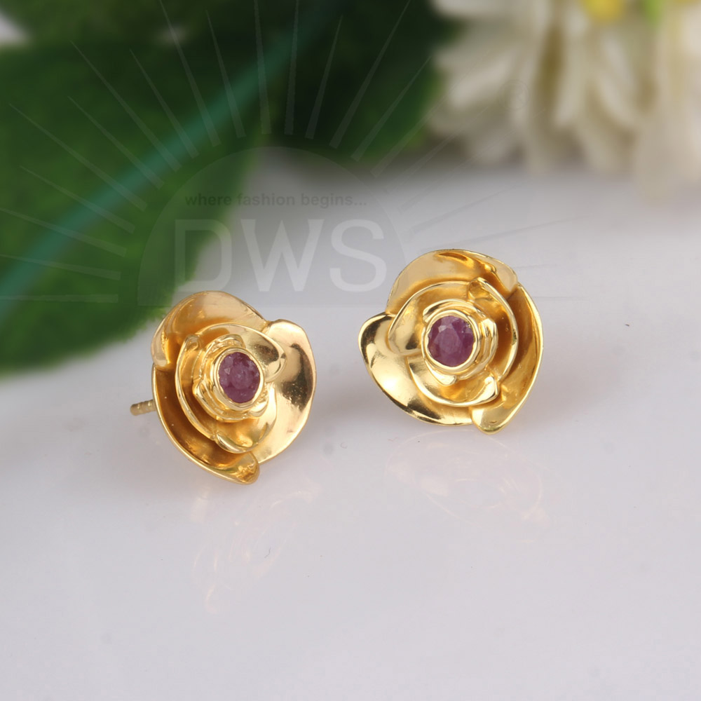 Buy Flower Design 14KT Rose Gold Earrings Set Online | ORRA